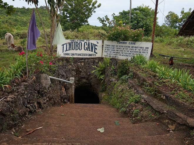 Eingang zur Timubo Höhle auf der Insel Camotes